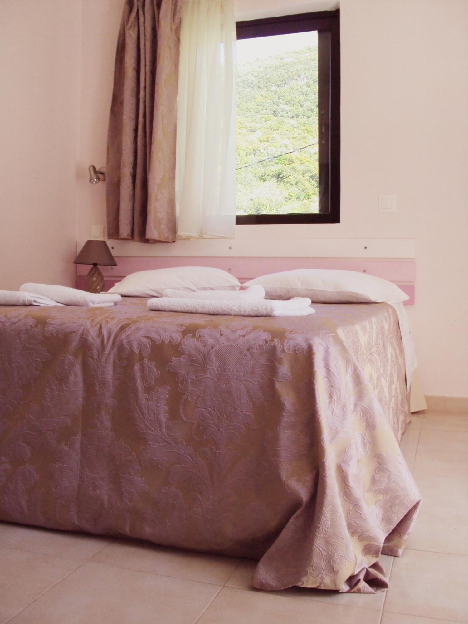 Yasemi Rooms Василики Стая снимка