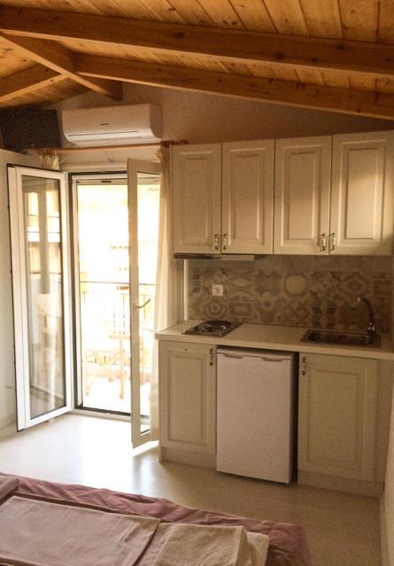 Yasemi Rooms Василики Екстериор снимка