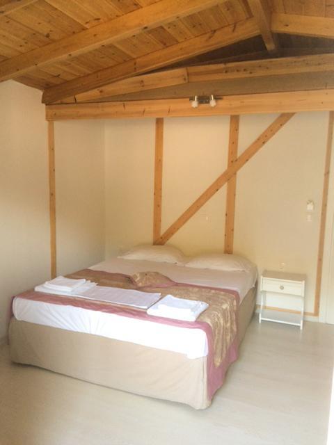 Yasemi Rooms Василики Екстериор снимка